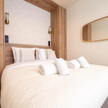 Elegant Flat Near Republique & Canal Saint Martin Apartment Paris