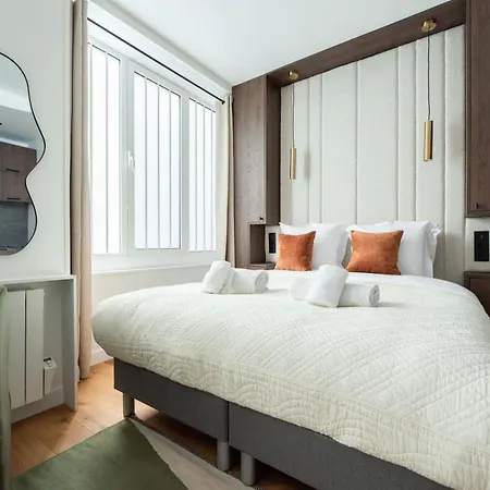 Elegant Flat Near Republique & Canal Saint Martin Apartment *