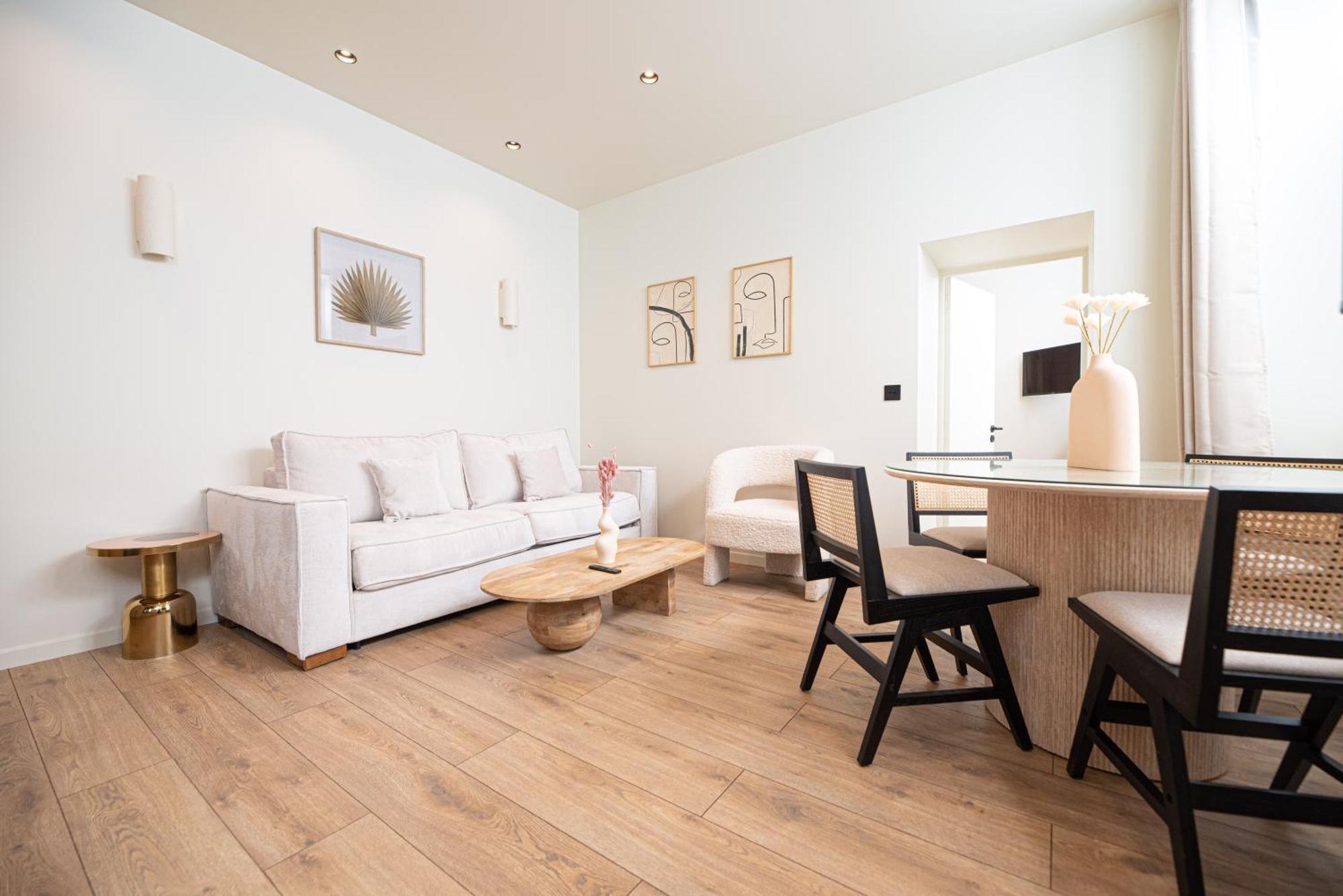 Elegant Flat Near Republique & Canal Saint Martin Apartment